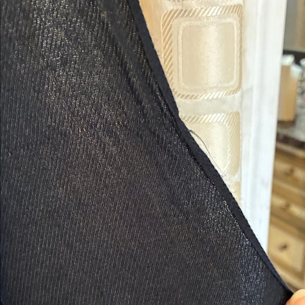 2 Pashminas! 1 White and 1 Black - Picture 6 of 12